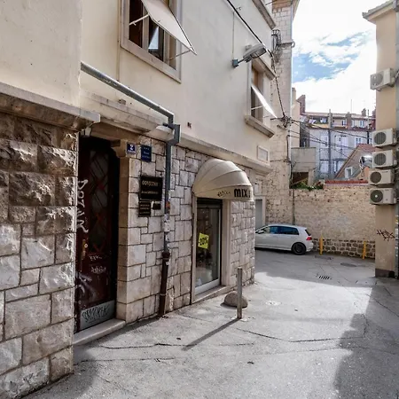 Nicoletta Apartman *