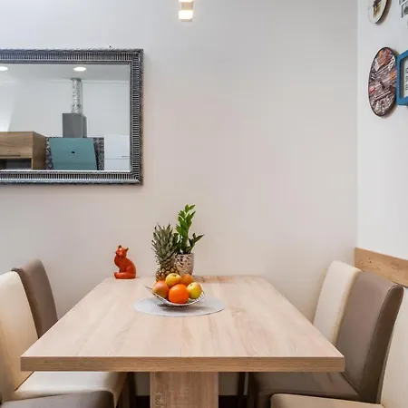 Apartment Nicoletta Split